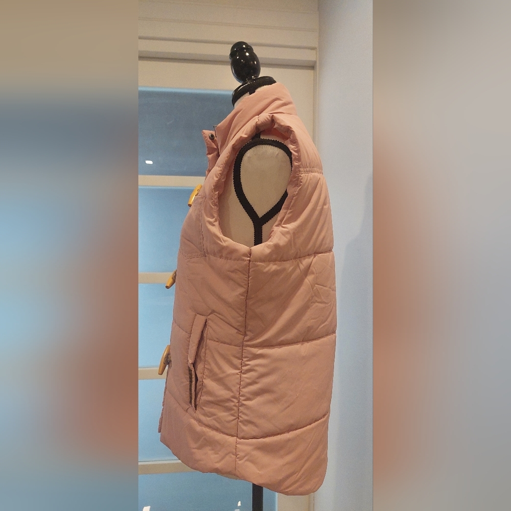 Legendary Whitetails Light Pink Vest with Yellow Toggles - Picture 4 of 9